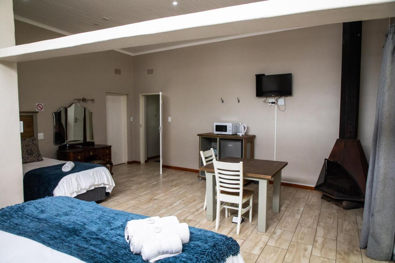 Opstal Guestfarm Hotel Potchefstroom Ngoại thất bức ảnh