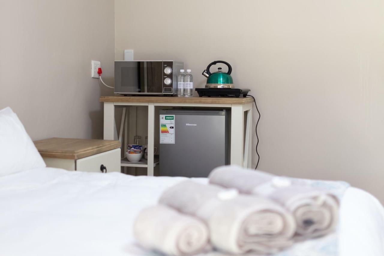 Opstal Guestfarm Hotel Potchefstroom Ngoại thất bức ảnh