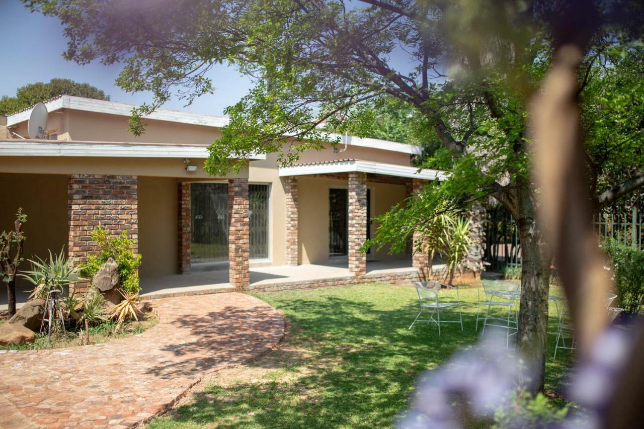 Opstal Guestfarm Hotel Potchefstroom Ngoại thất bức ảnh