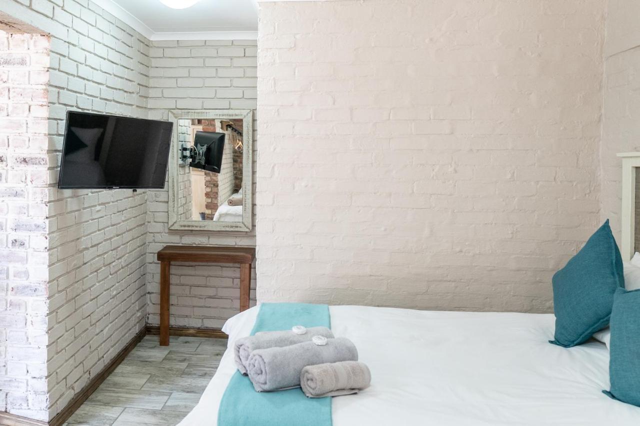 Opstal Guestfarm Hotel Potchefstroom Ngoại thất bức ảnh
