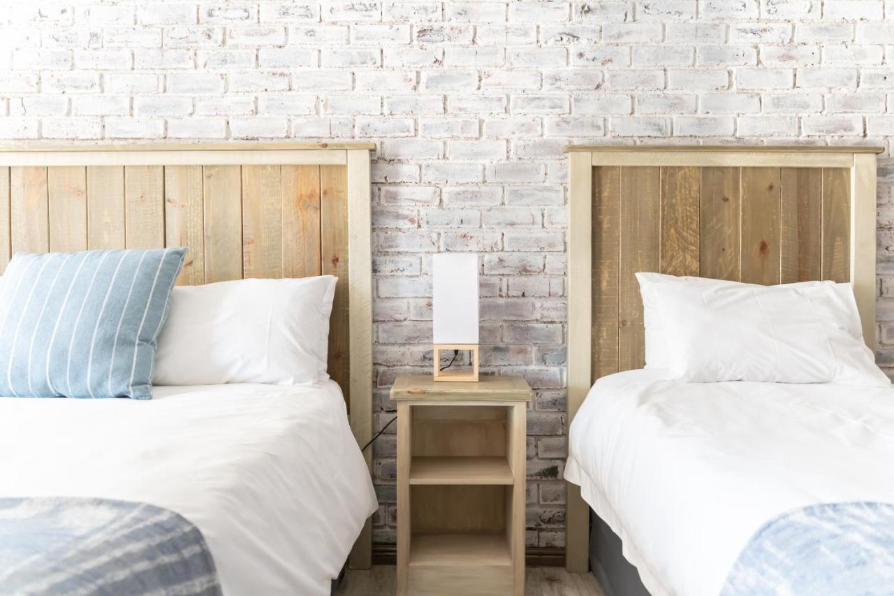 Opstal Guestfarm Hotel Potchefstroom Ngoại thất bức ảnh