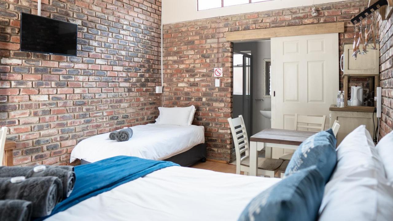 Opstal Guestfarm Hotel Potchefstroom Ngoại thất bức ảnh